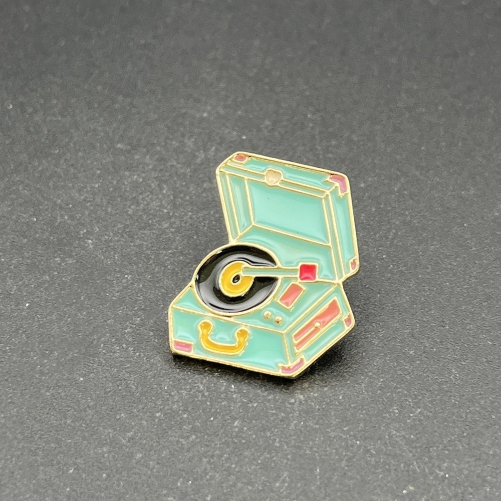 Cartoon Vinyl‎ Record Player Suitcase Lapel Hat Pin